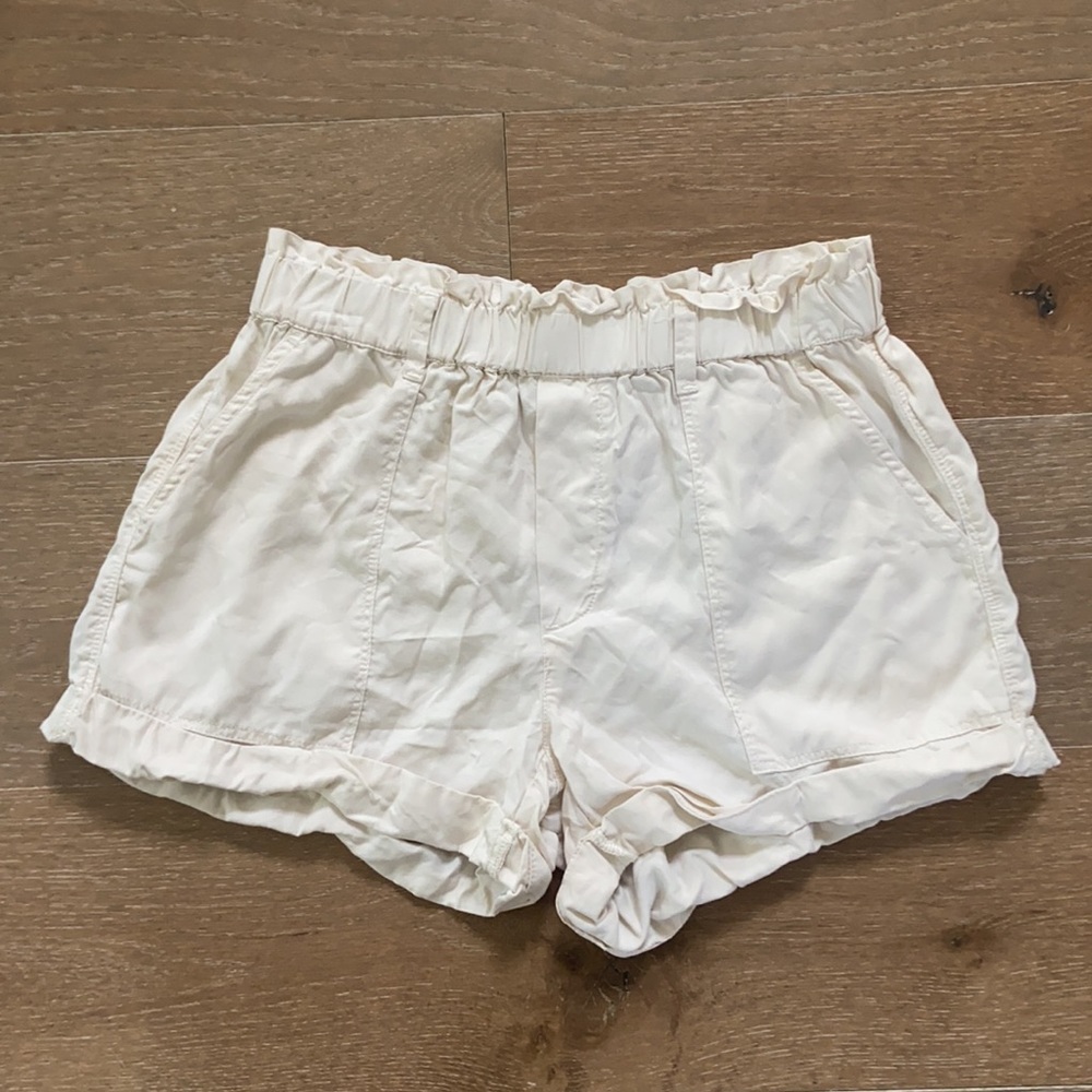 Aerie Cream Paperbag High Waisted Shorts | S